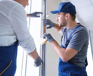 glass repair experts in Evanston, IL